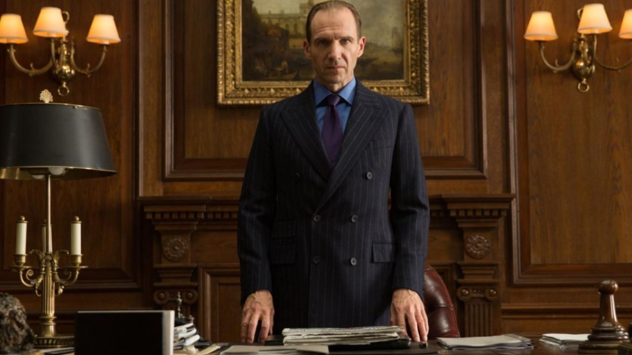 James Bond : Ralph Fiennes Révèle Que Sam Mendes Voulait Faire De M Le ...